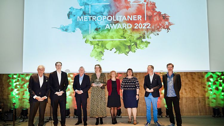  Gruppenbild der Gewinnerinnen und Gewinner der Metropolitaner Awards 2022